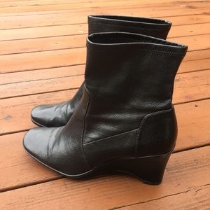 ROCKPORT Black Leather Wedge Boots/Booties 10M